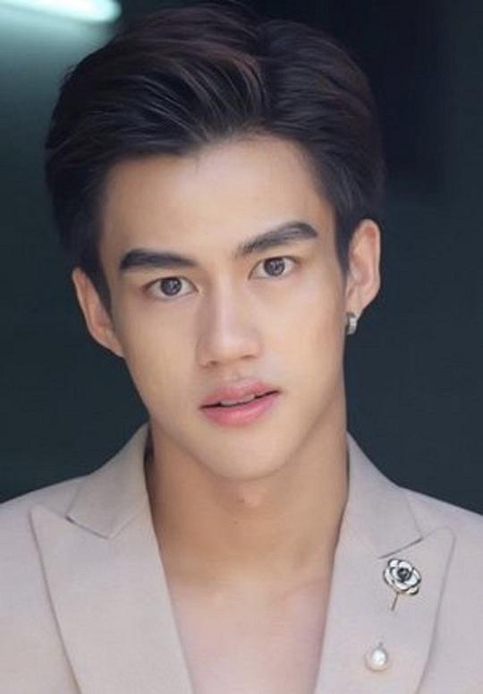 帕沙考恩·桑拉塔纳头像