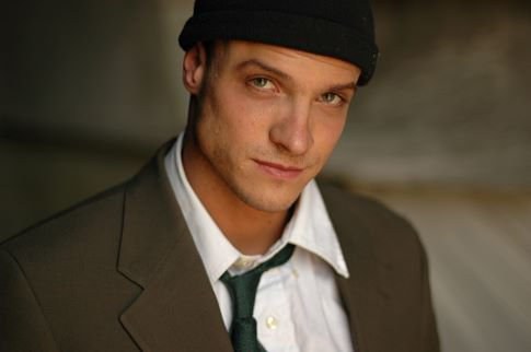 罗尼·吉恩·贝尔维斯头像