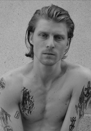 科林·贝茨头像