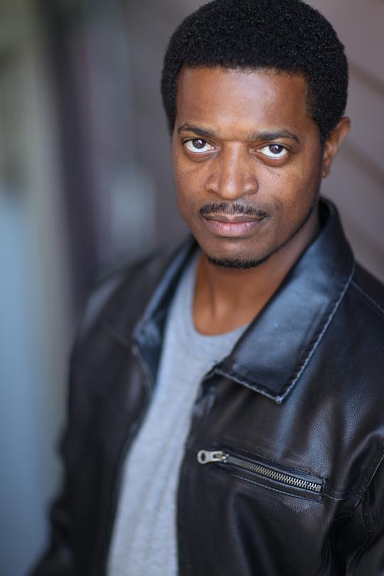 卢修斯·巴斯顿头像