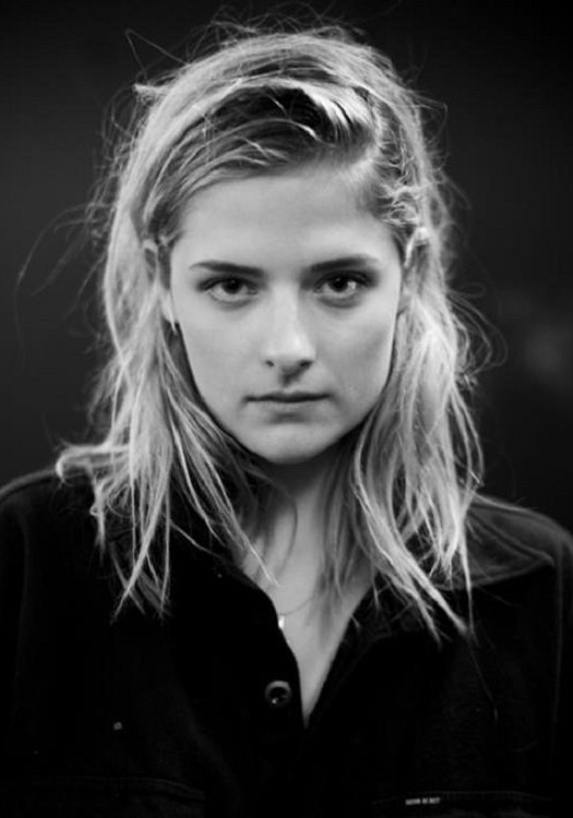 路易莎·雅格布森头像