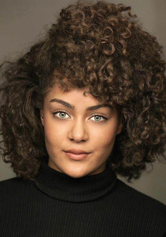 伊祖卡·霍伊尔头像