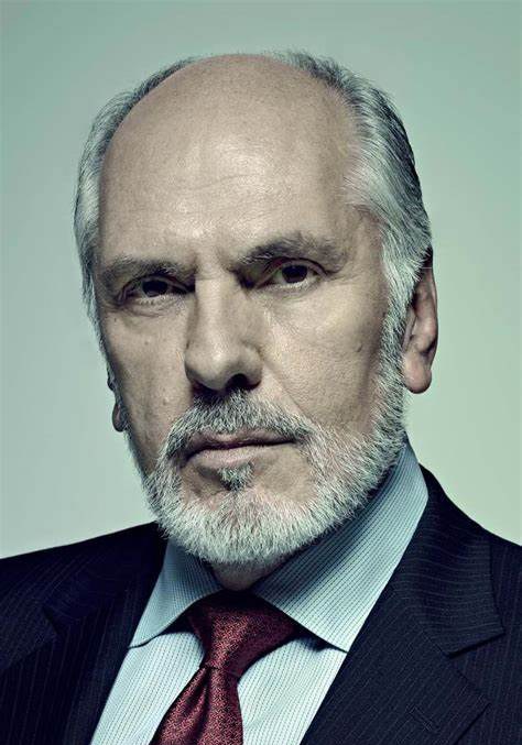 迈克尔·克里斯托弗头像