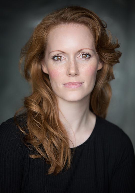 克莱尔·福斯特头像