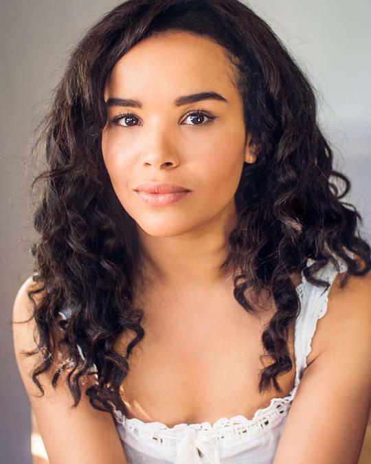 佐伊·罗宾斯头像