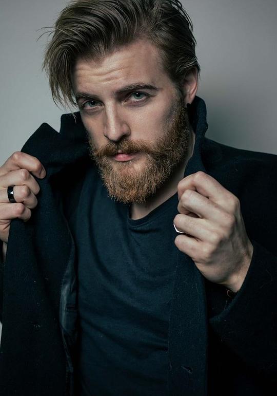 约什·科林斯头像