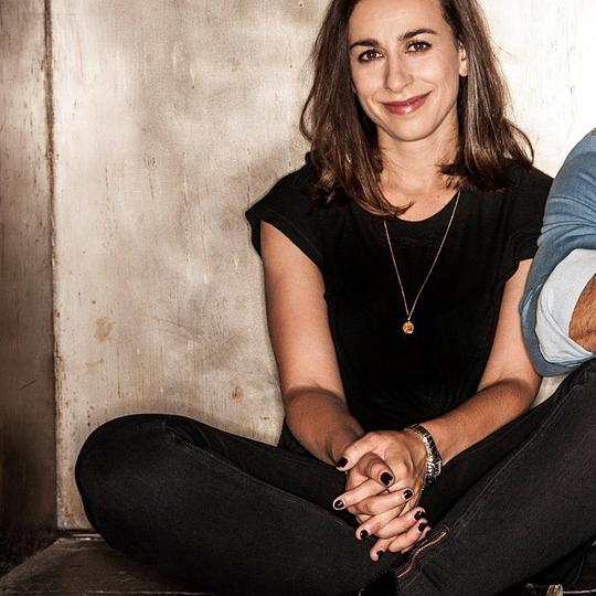 露西亚·安尼洛头像