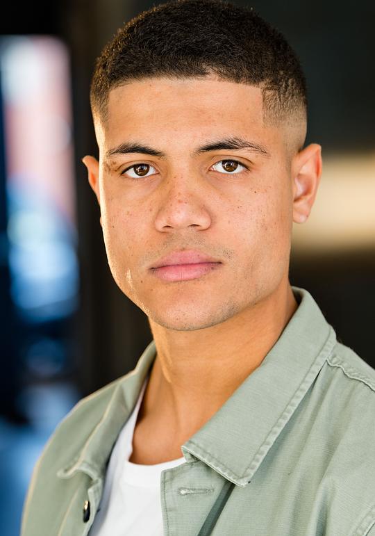 卡普里-安托万·瓦兰考特头像