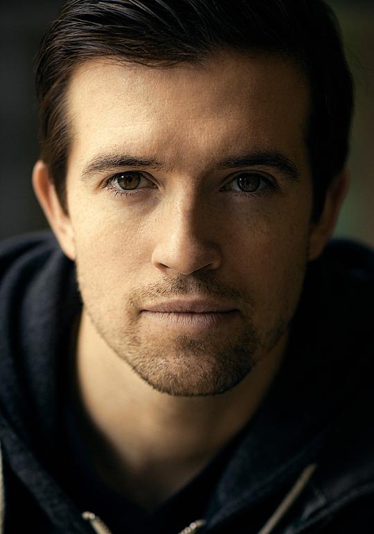 贾斯廷·伊顿头像