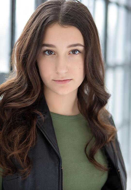 克洛伊·坎普头像