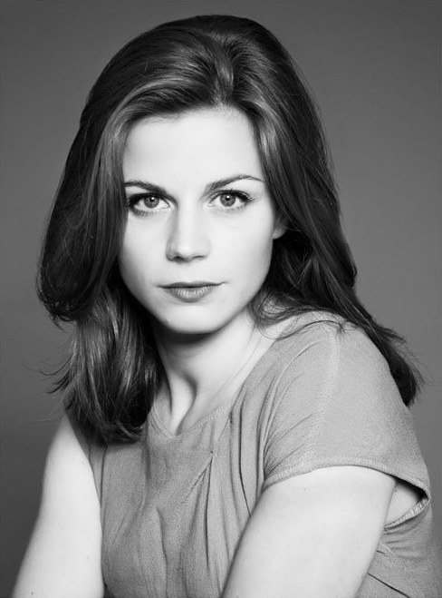 爱丽丝·夏普头像