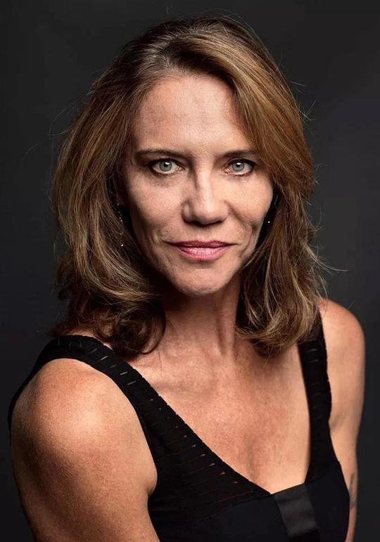 安妮·芬斯特尔头像