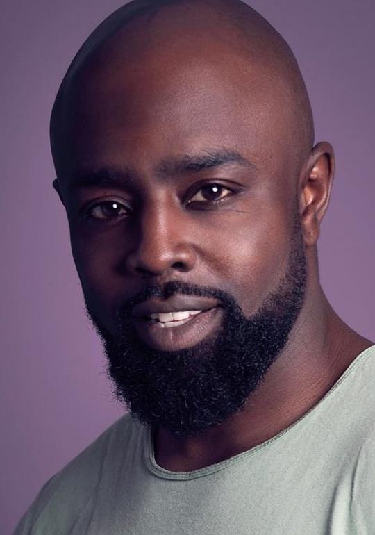 迈克尔·巴洛贡头像