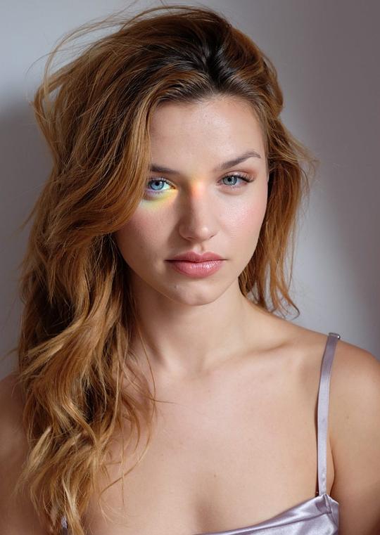 米蕾拉·巴里克头像