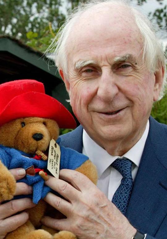 迈克尔·邦德头像