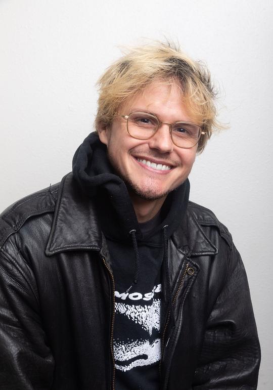 惠特默·托马斯头像