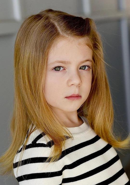 夏洛特·安·塔克头像