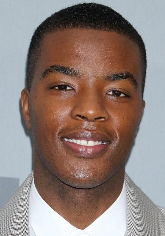 丹尼尔·埃兹拉头像