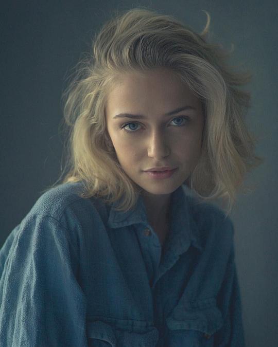 索菲·西蒙特头像