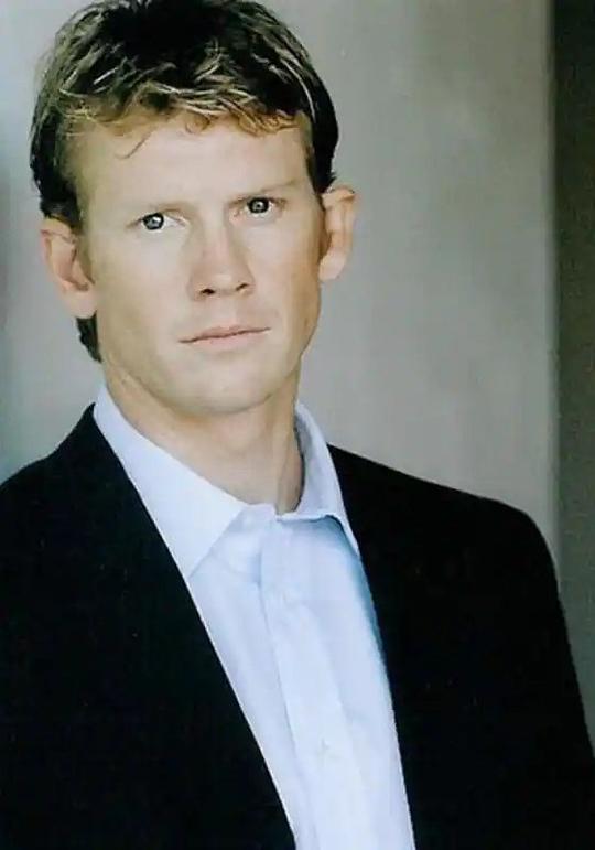 戴维·保罗·奥尔森头像