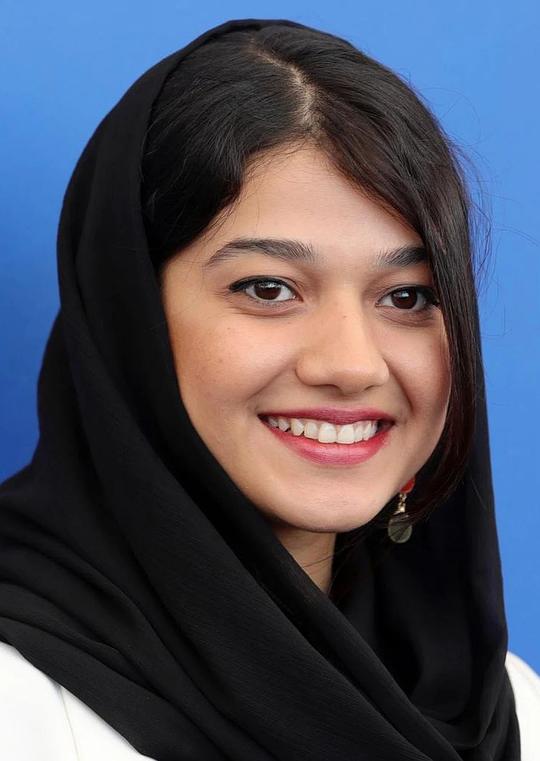 萨达芙·阿斯佳丽头像