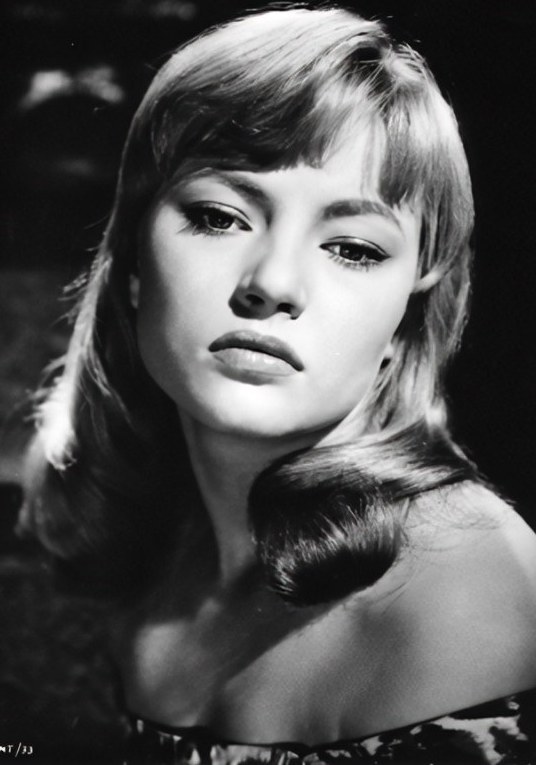 卡琳·芭尔头像