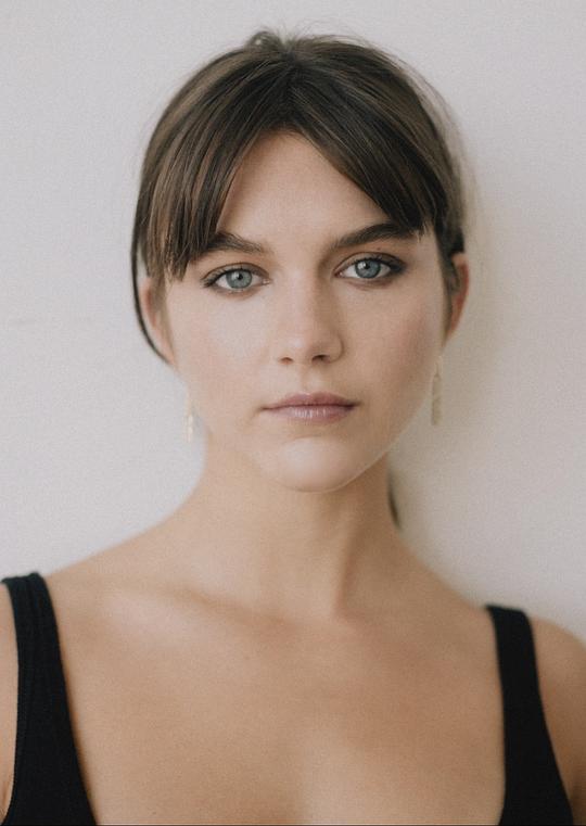 克洛伊·伊斯特头像