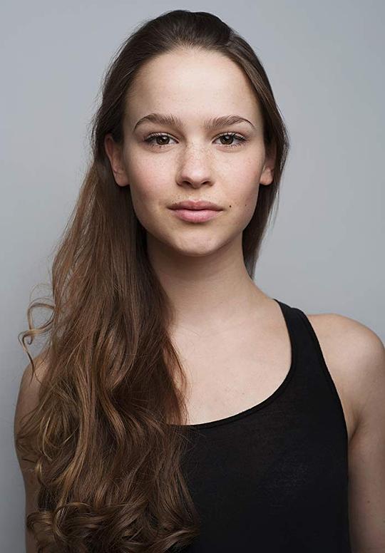 克拉拉·卢嘉头像