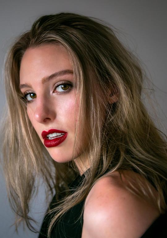 莫利·安德森头像