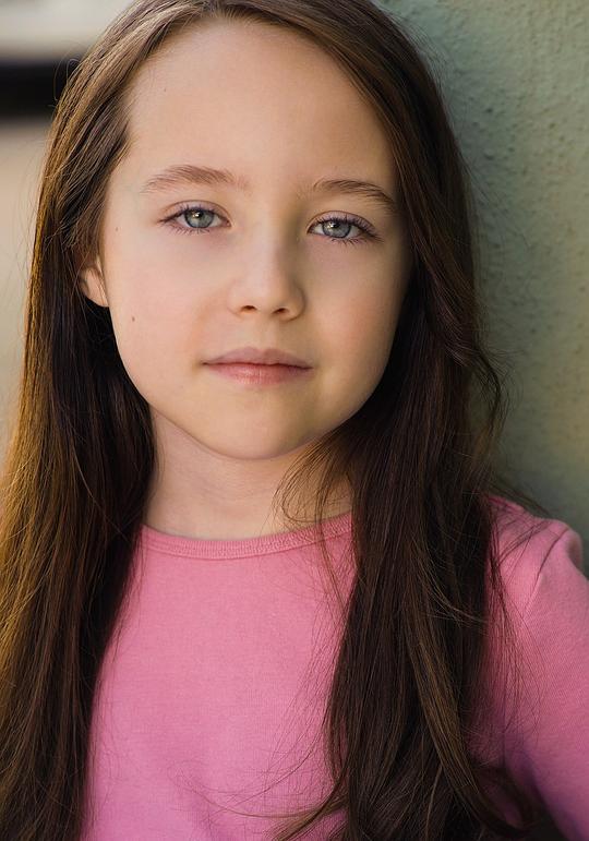 维维恩·莱拉·布莱尔头像