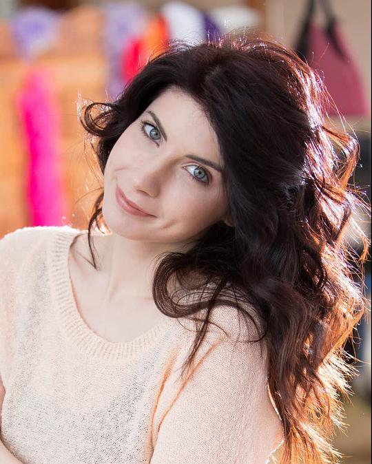 卡特琳·E·纽贝里头像