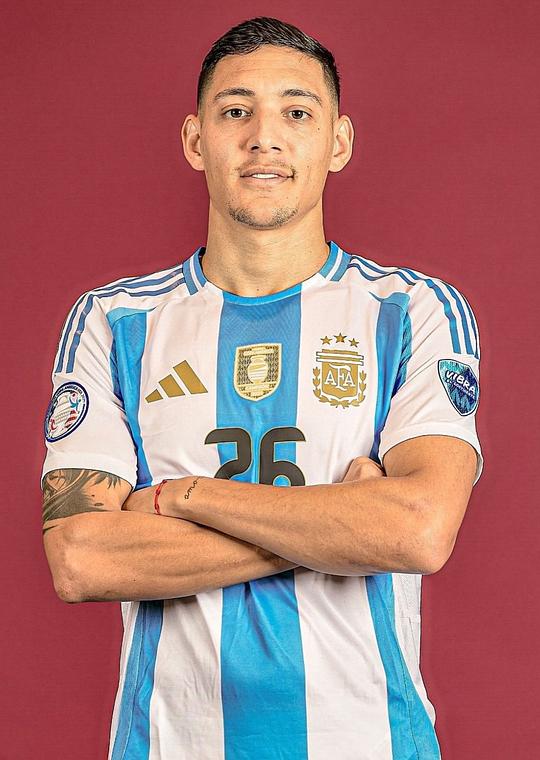 纳韦尔·莫利纳头像