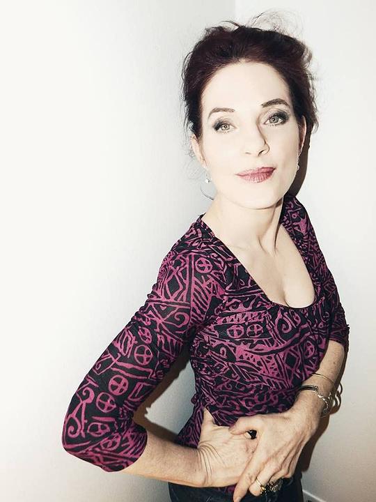 海伦妮·尤迪头像