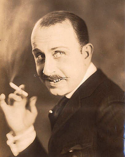 斯图尔特·霍姆斯头像