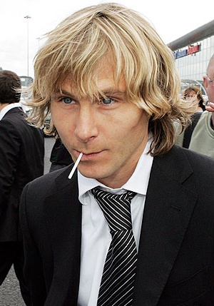 帕维尔·内德维德头像