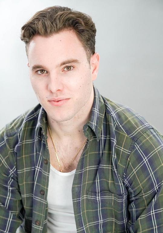 尼克·布伦南头像