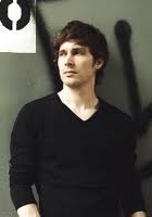 尼克·罗格勒头像