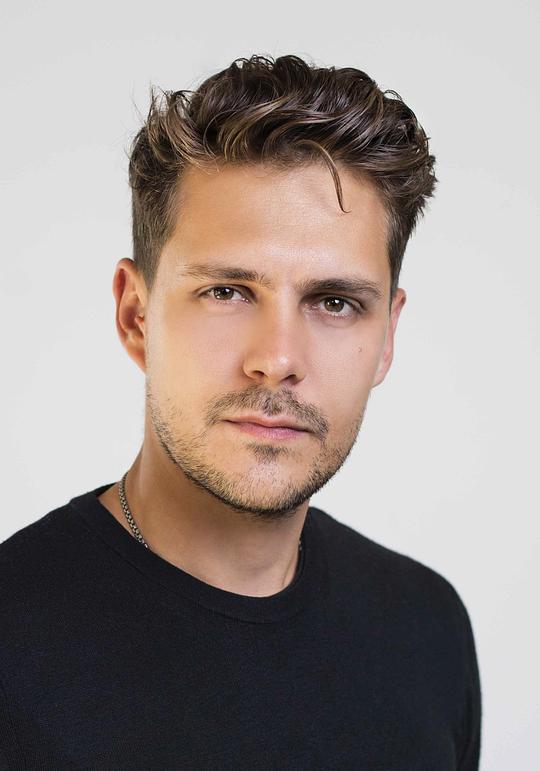 米洛斯·比柯维奇头像