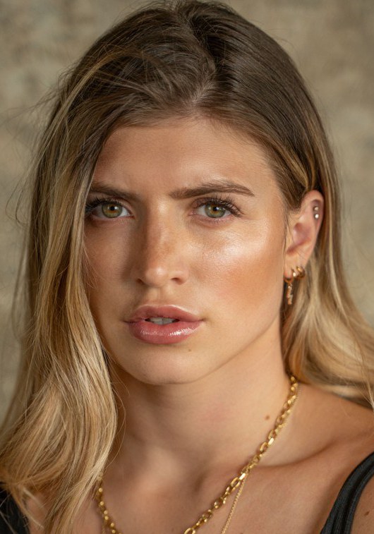 奥里莉亚·阿格尔头像