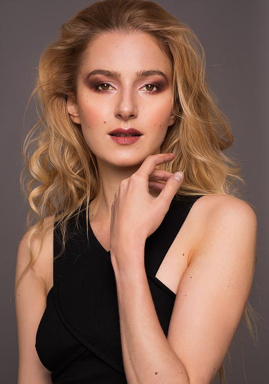 艾格塔·达瑙头像