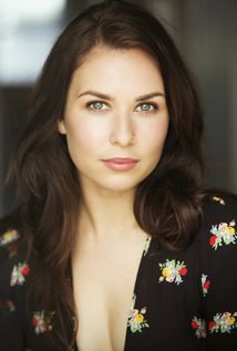 奥利维亚·田內头像