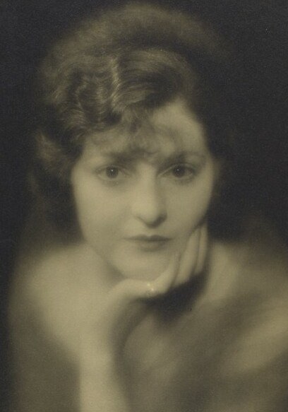 艾莉诺·阿德里头像