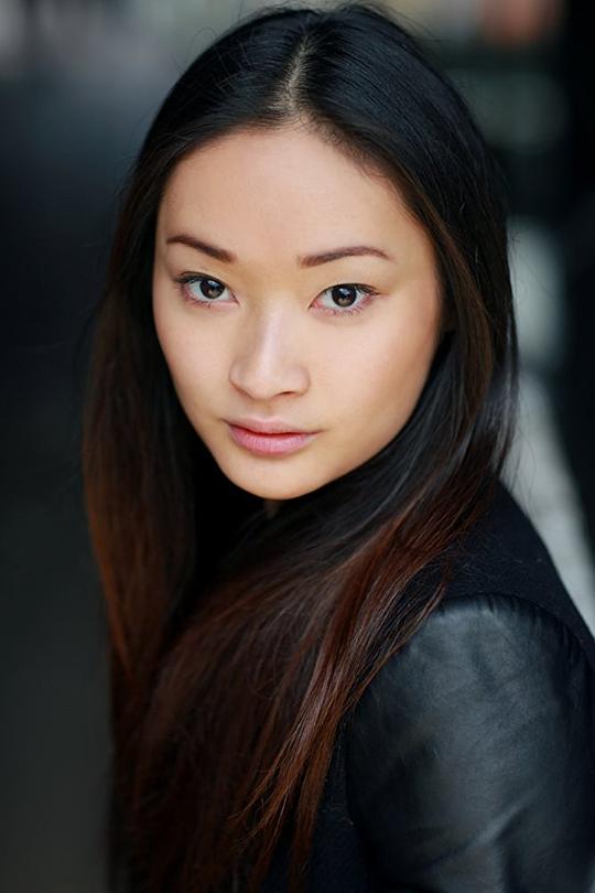 爱丽丝·休金头像