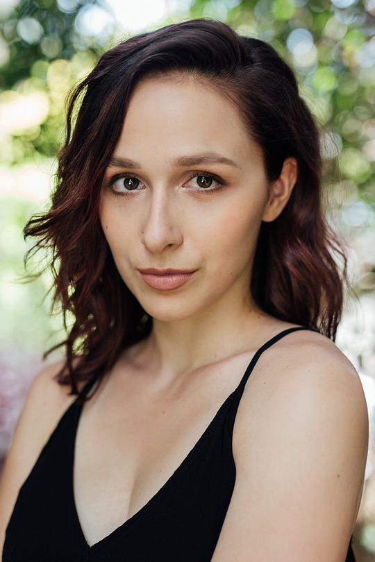 皮拉·福德头像