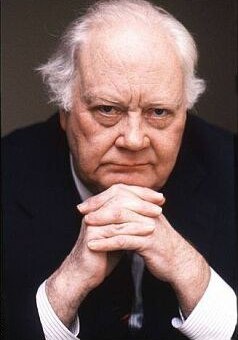 亨宁·施吕特尔头像