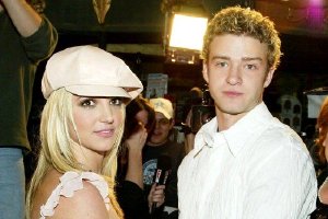 布兰妮和贾老板交往时曾怀孕 两人一致同意堕胎封面图