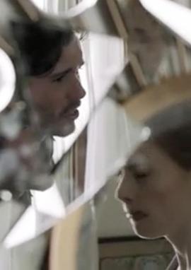 烧焦的草地封面图