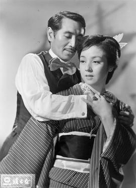 某个女人封面图