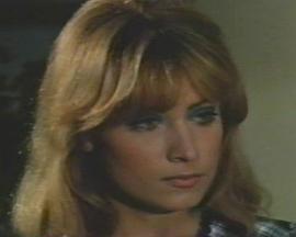 黑白艾曼纽封面图