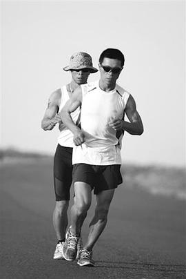 跑步回中国封面图